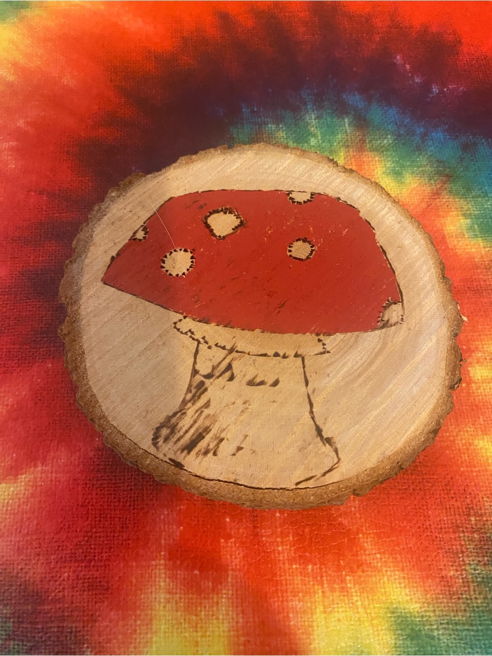 🍄 Hand-Pyrographed Red Mushroom Wood Slice Wall Art